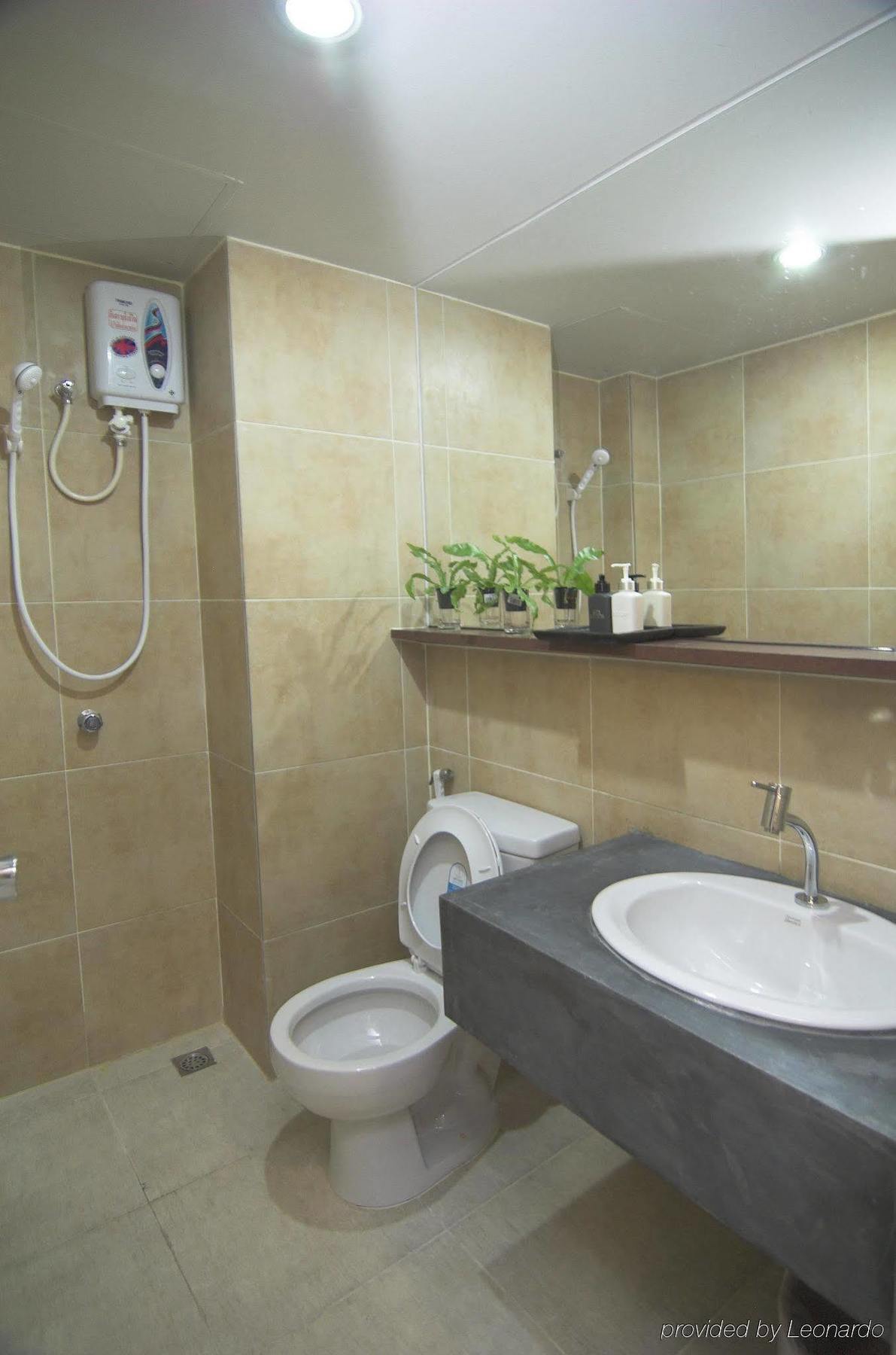 Rome Place Hotel Пхукет Экстерьер фото