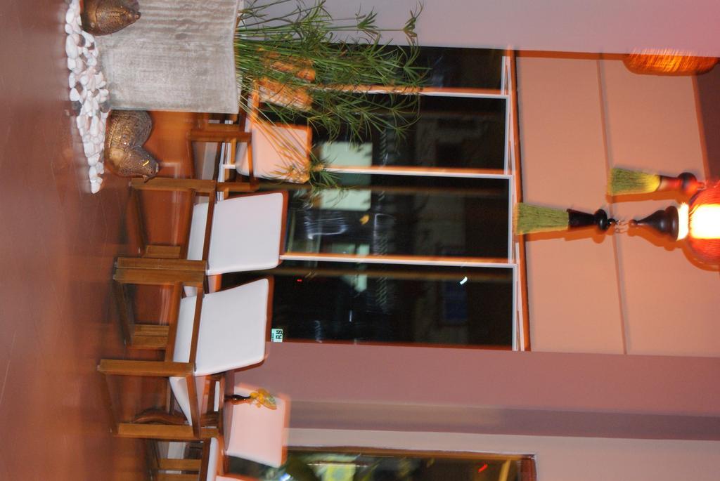 Rome Place Hotel Пхукет Экстерьер фото